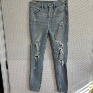 American Eagle Distressed Jeans Super Stretch X  Jeggings Size 2P EUC